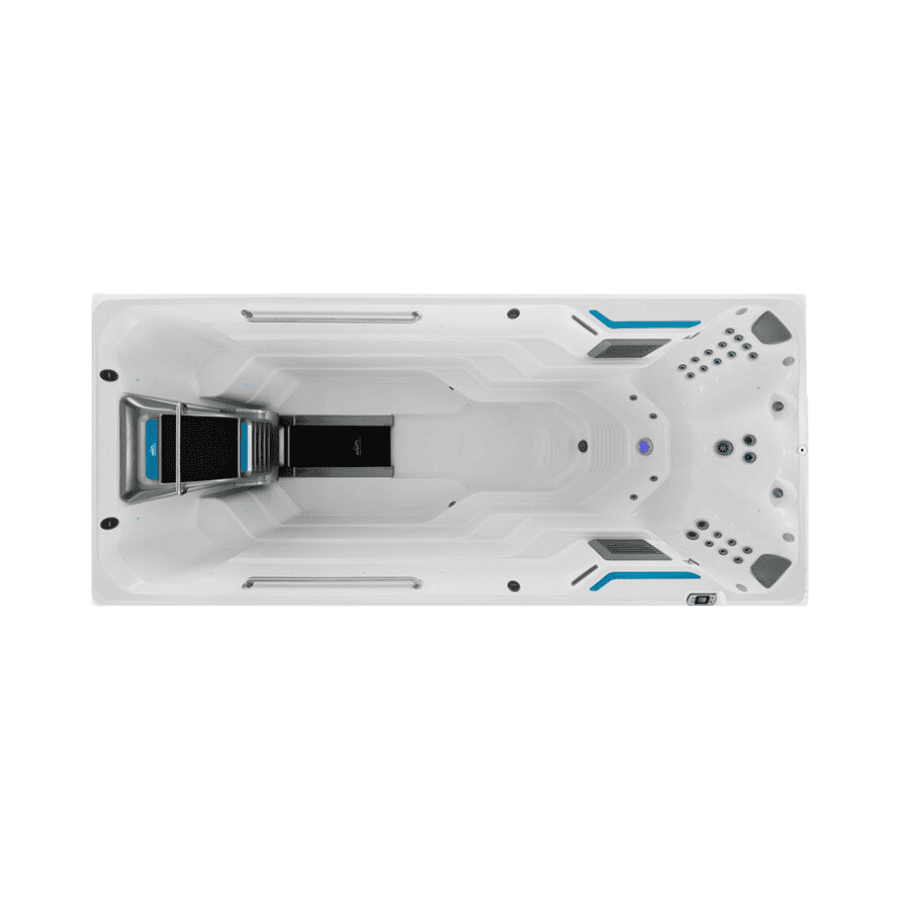 E700
